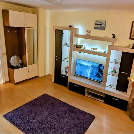 Homely Bulgarian Apartment 1 Bed Apartamento *