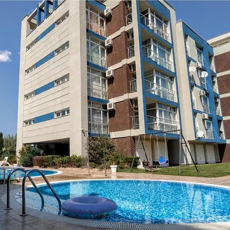 Sunny Serenity Apartment