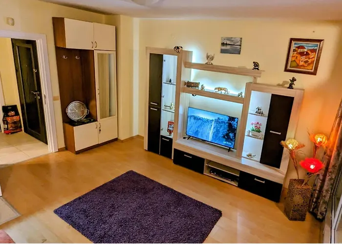 Homely Bulgarian Apartment 1 Bed Apartamento *